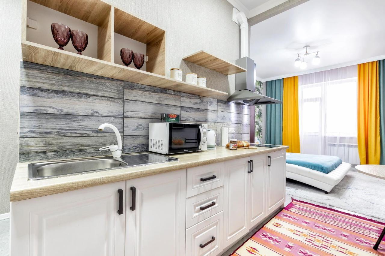 Cosy flat in the city center Astana Luaran gambar