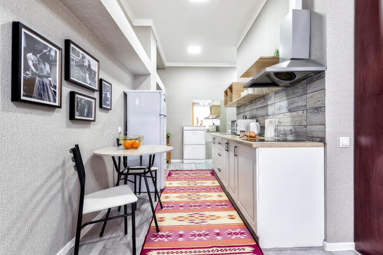 Cosy flat in the city center Astana Luaran gambar
