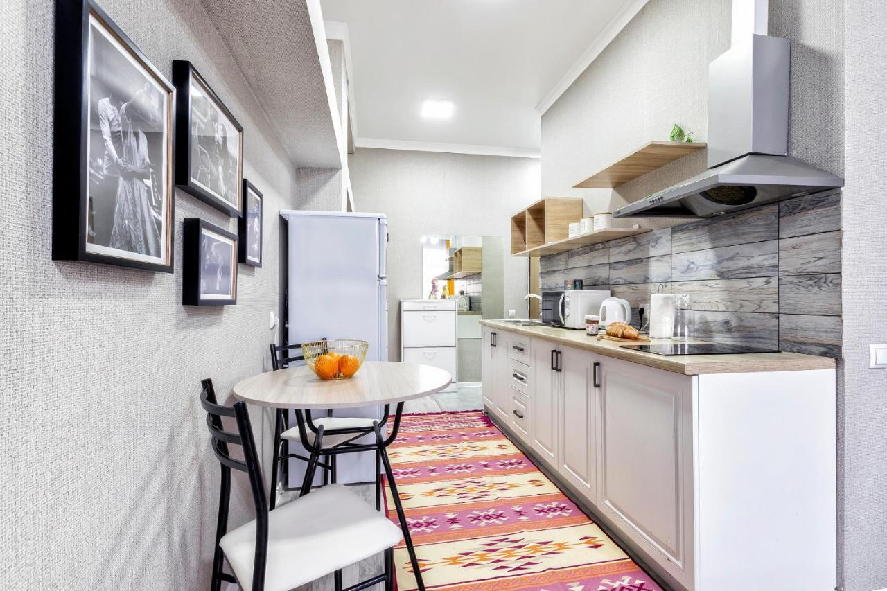 Cosy flat in the city center Astana Luaran gambar